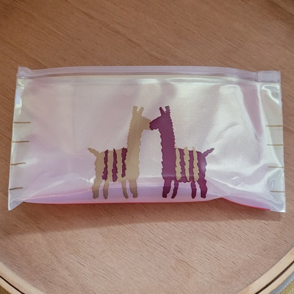 First Aid Beauty Set w/Fun Motif Zip Top Bag - Picture 4 of 15